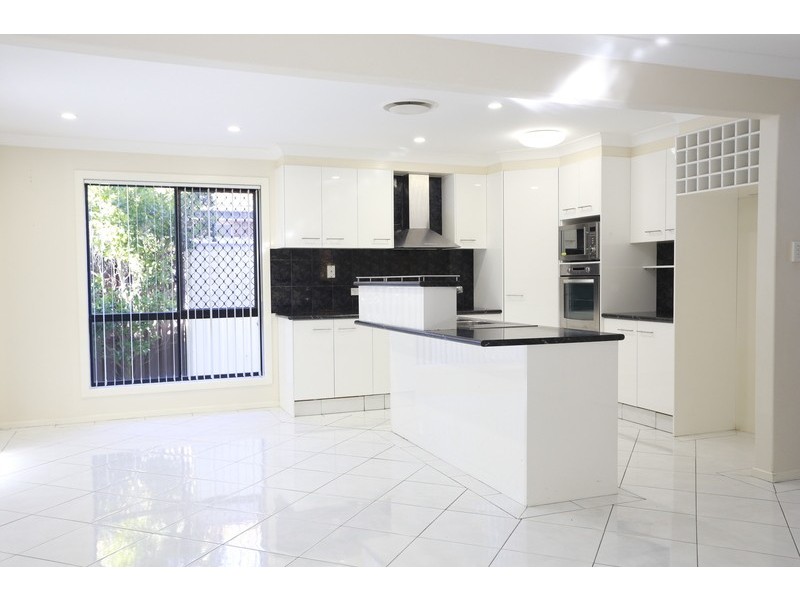 10 Celtic Close, Merrimac QLD 4226