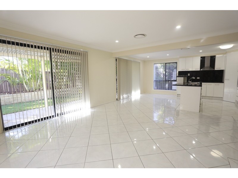 10 Celtic Close, Merrimac QLD 4226