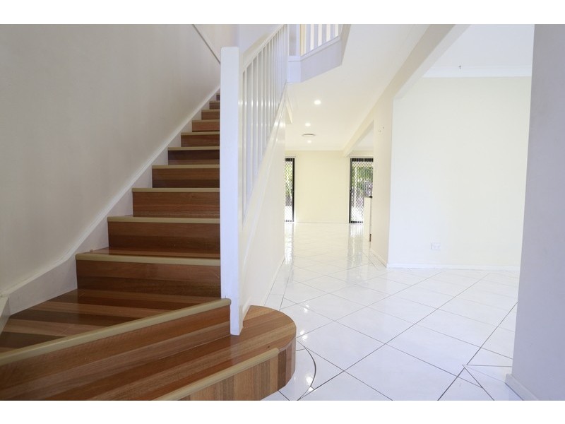 10 Celtic Close, Merrimac QLD 4226