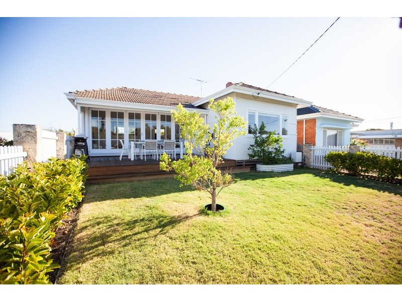 127 South Street, Beaconsfield WA 6162