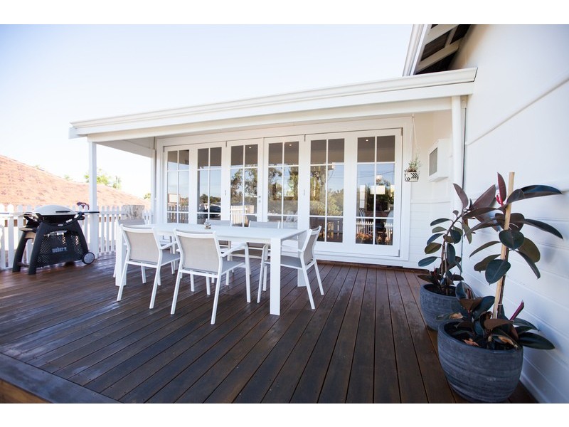 127 South Street, Beaconsfield WA 6162