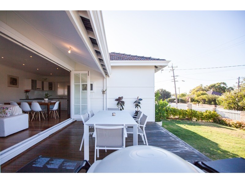 127 South Street, Beaconsfield WA 6162