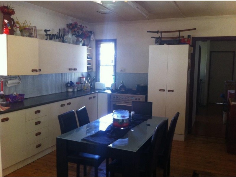 64 Gleeson Crescent, Harlaxton QLD 4350