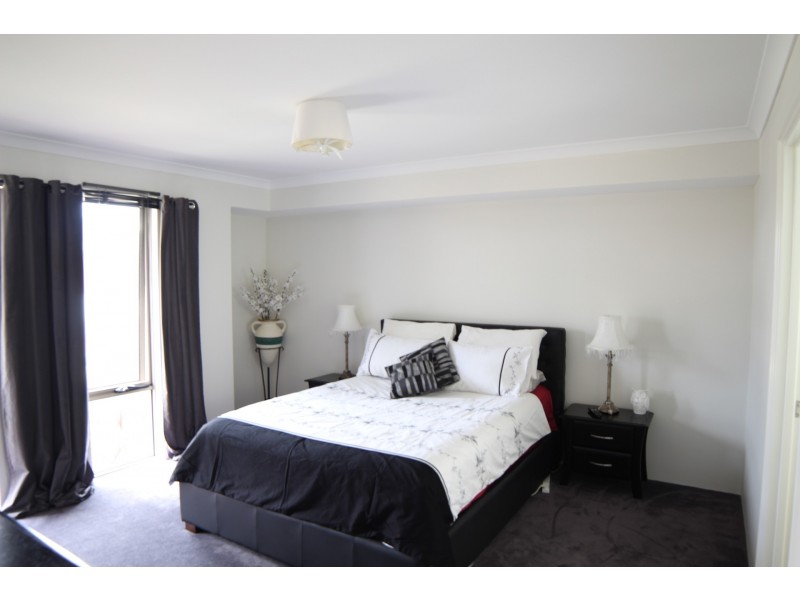 6 Cranbourne Way, Byford WA 6122