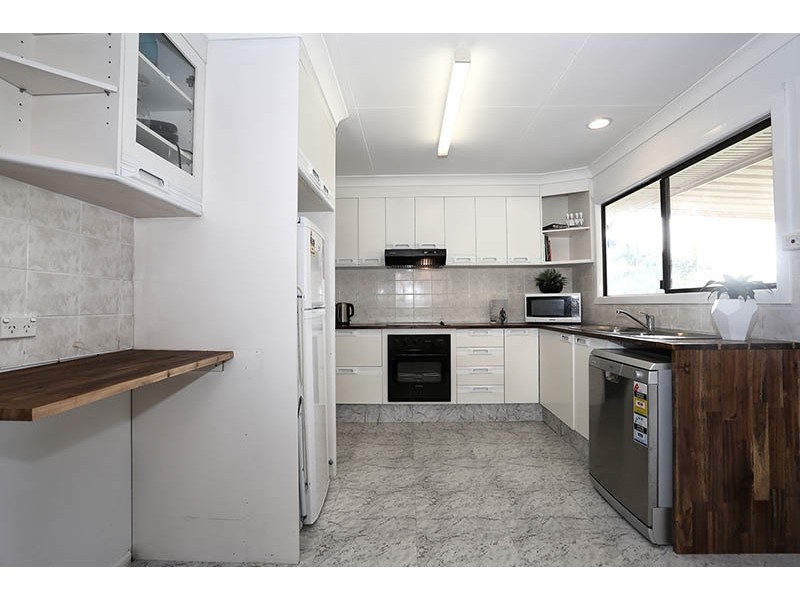 12 Talwong Street, Manly West QLD 4179