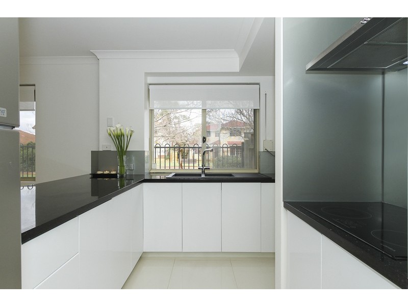 5 Fairetha ct, Ascot WA 6104