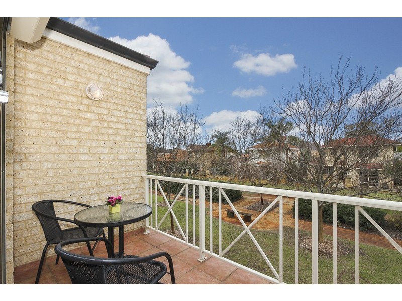 5 Fairetha ct, Ascot WA 6104
