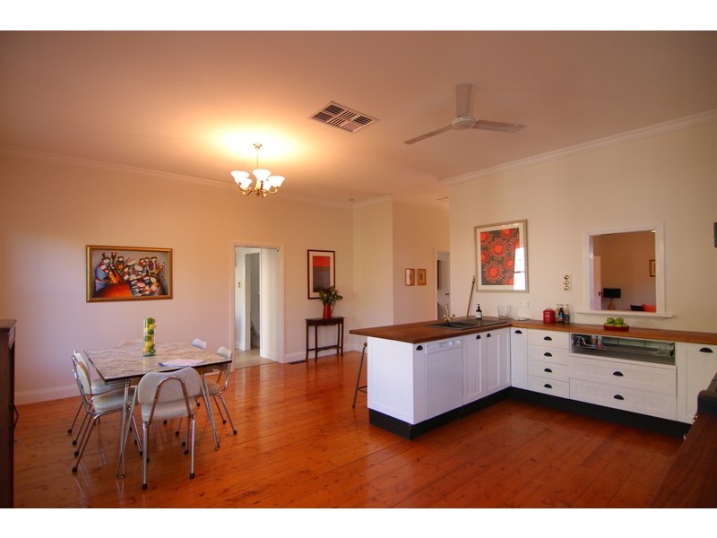 10 Coburg Street, Coburg VIC 3058