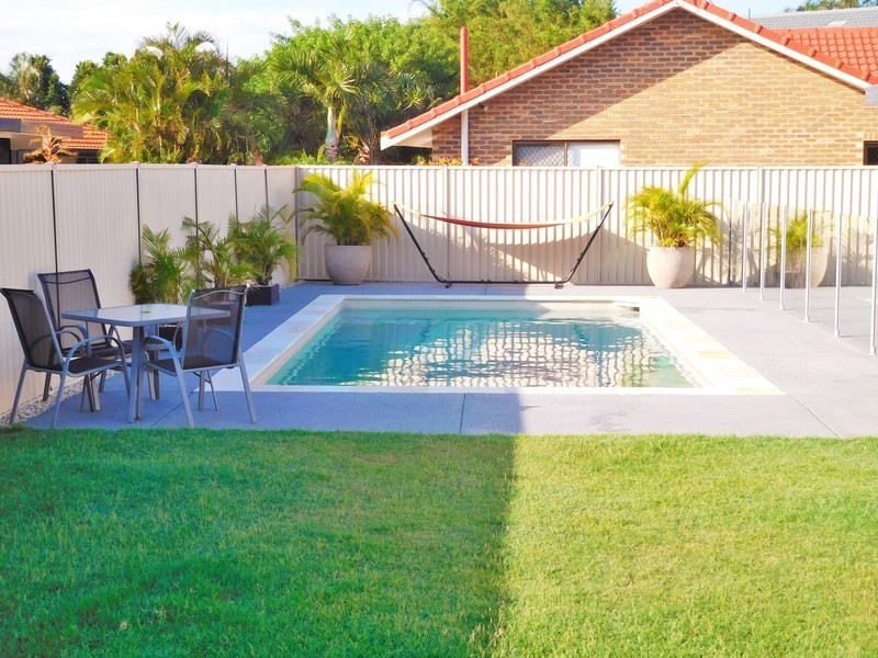 15 Rabaul Avenue, Runaway Bay QLD 4216