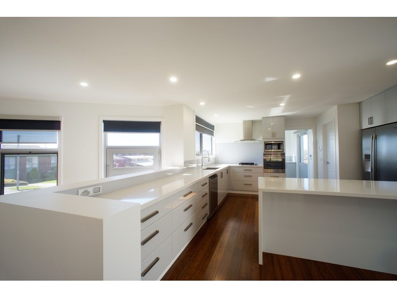 4 Cromwell Crescent, Devonport TAS 7310