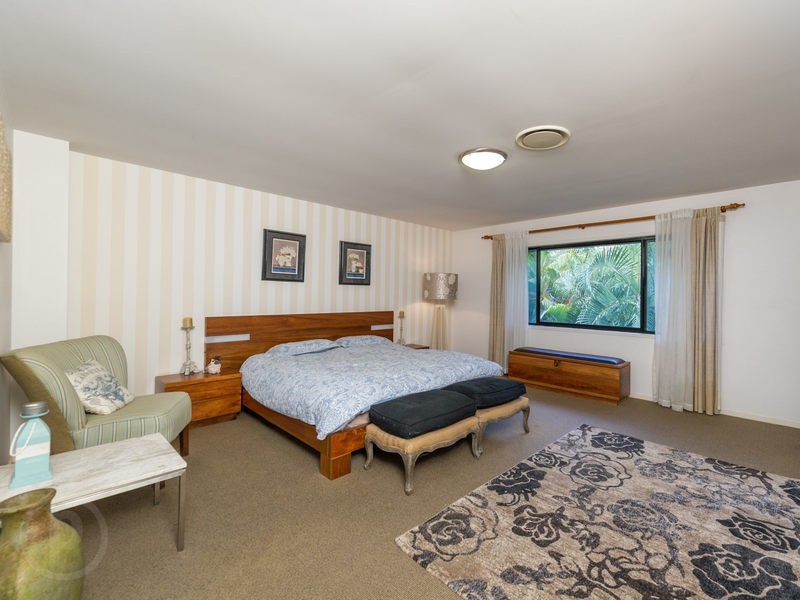 110 Jerrang Street, Indooroopilly QLD 4068