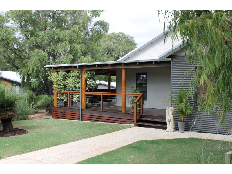 8 Clincker Drive, Dunsborough WA 6281