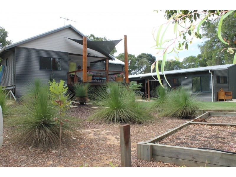 8 Clincker Drive, Dunsborough WA 6281