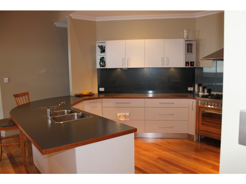 8 Clincker Drive, Dunsborough WA 6281