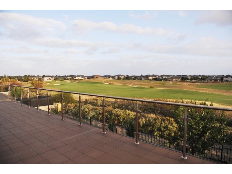 39 Vaucluse Boulevard, Sanctuary Lakes VIC 3030