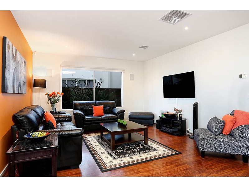 39 Vaucluse Boulevard, Sanctuary Lakes VIC 3030