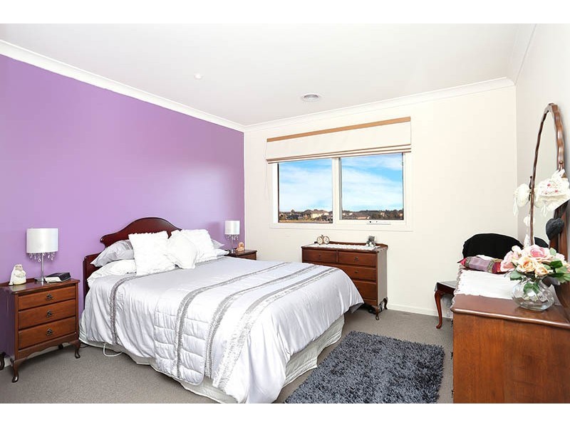 39 Vaucluse Boulevard, Sanctuary Lakes VIC 3030