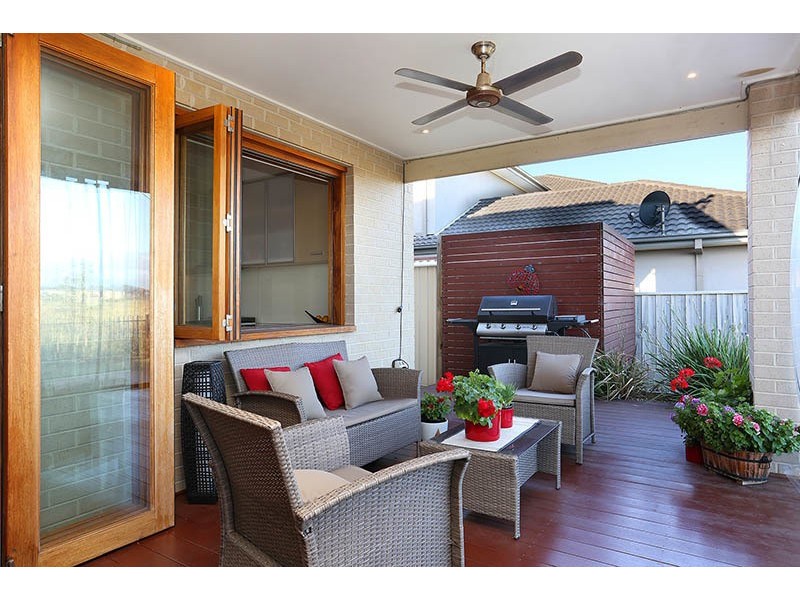 39 Vaucluse Boulevard, Sanctuary Lakes VIC 3030