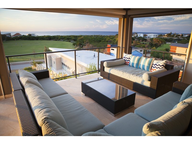 21 Endeavour Circle, Wannanup WA 6210