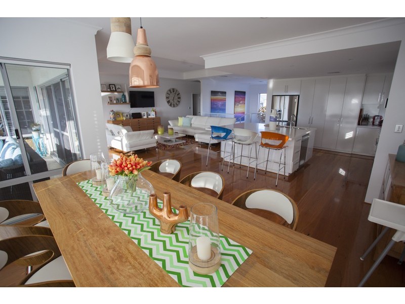 21 Endeavour Circle, Wannanup WA 6210