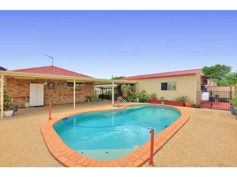 150  McCarthy street, Avenell Heights QLD 4670