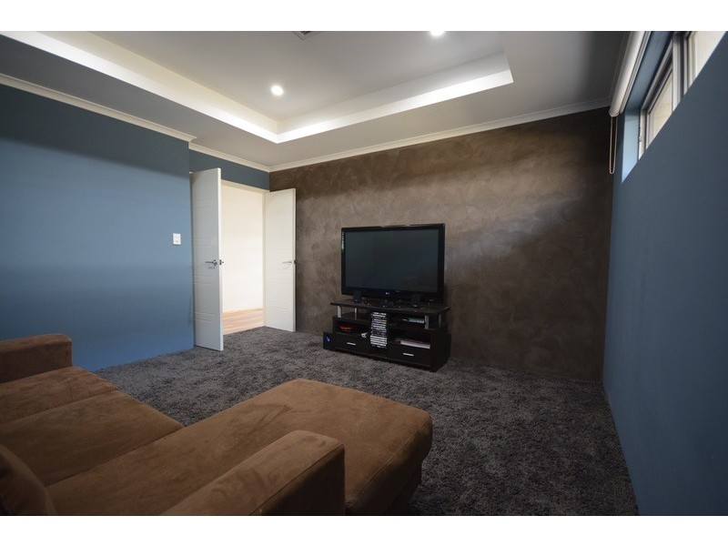 208 Castlewood Parkway, Southern River WA 6110