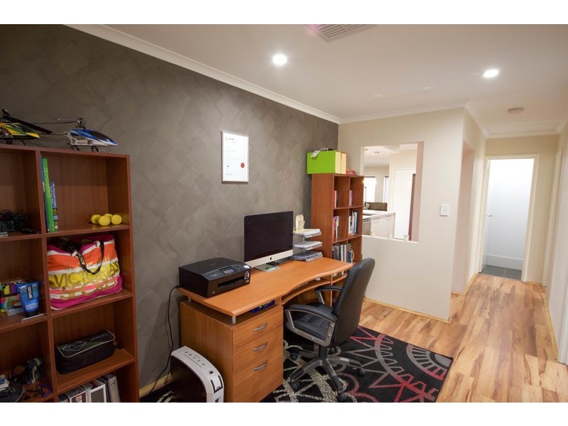 208 Castlewood Parkway, Southern River WA 6110