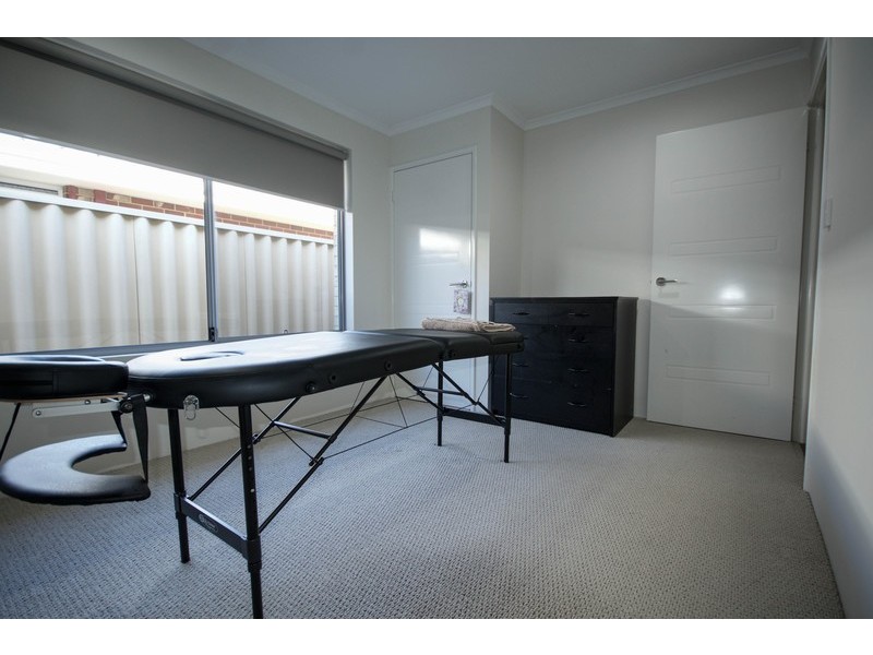 208 Castlewood Parkway, Southern River WA 6110