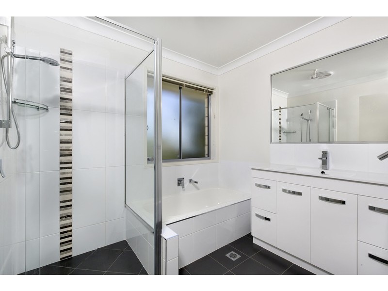 35 Woodview Street, Browns Plains QLD 4118