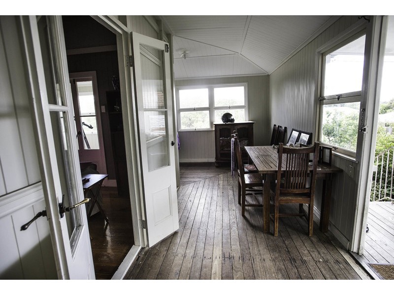 6 Hayne St, Woodend QLD 4305