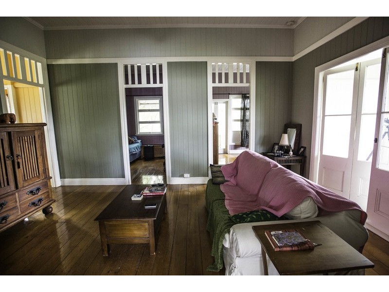 6 Hayne St, Woodend QLD 4305