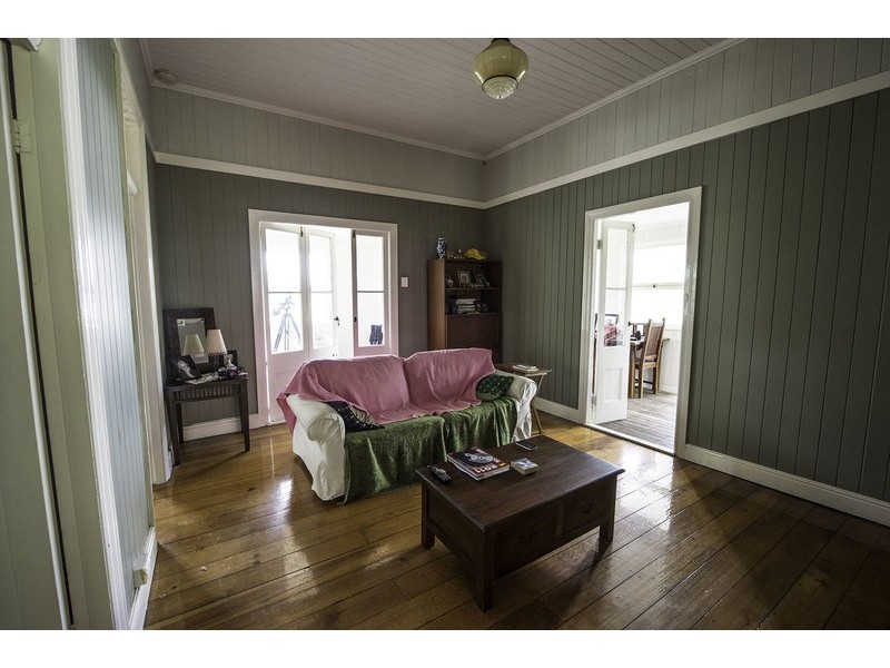 6 Hayne St, Woodend QLD 4305