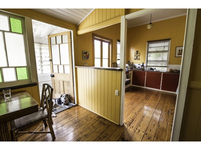 6 Hayne St, Woodend QLD 4305