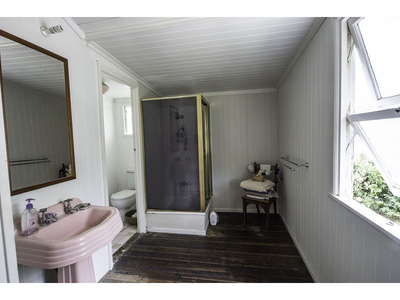 6 Hayne St, Woodend QLD 4305