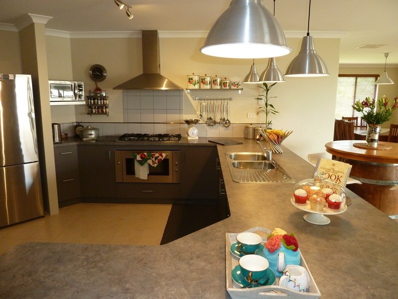 2 Berlin Drive, Hocking WA 6065