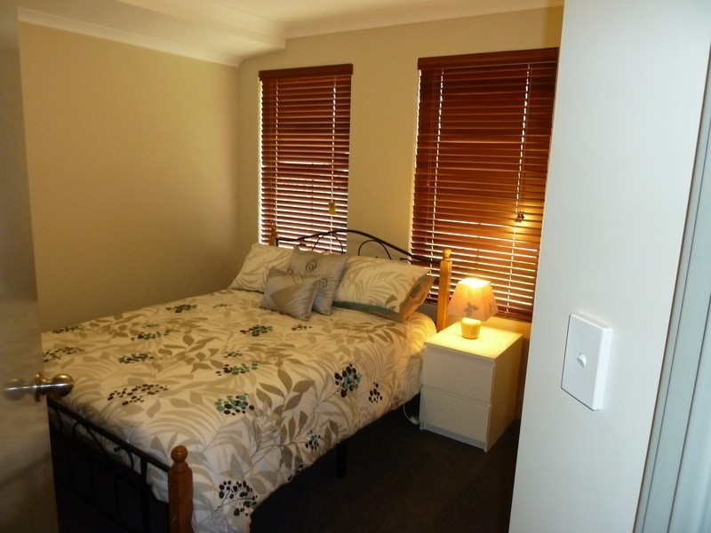 2 Berlin Drive, Hocking WA 6065