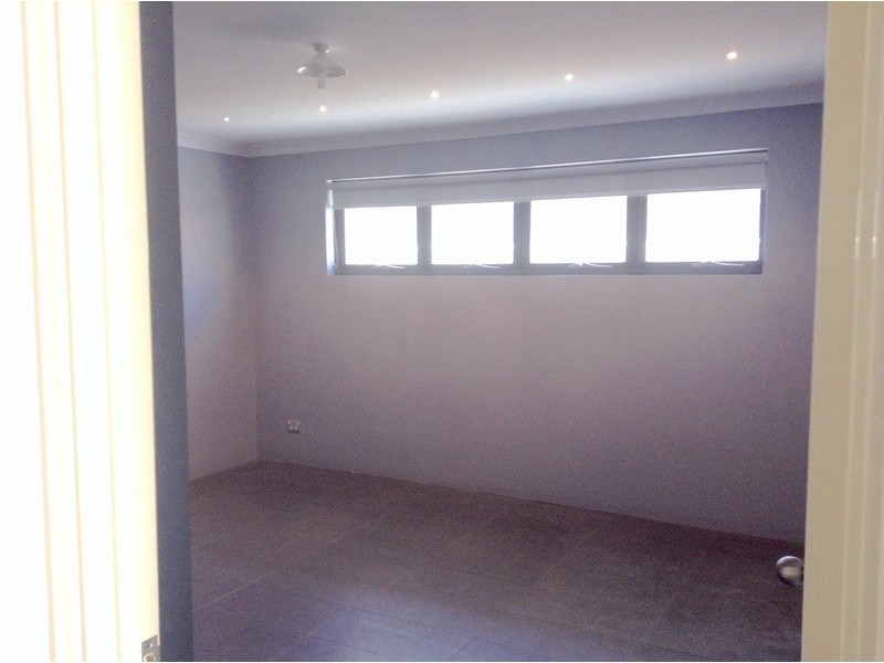 60 Badgerup  Avenue, Lakelands WA 6180