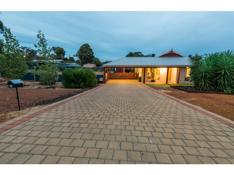 21 Illyarrie Crescent, Boddington WA 6390