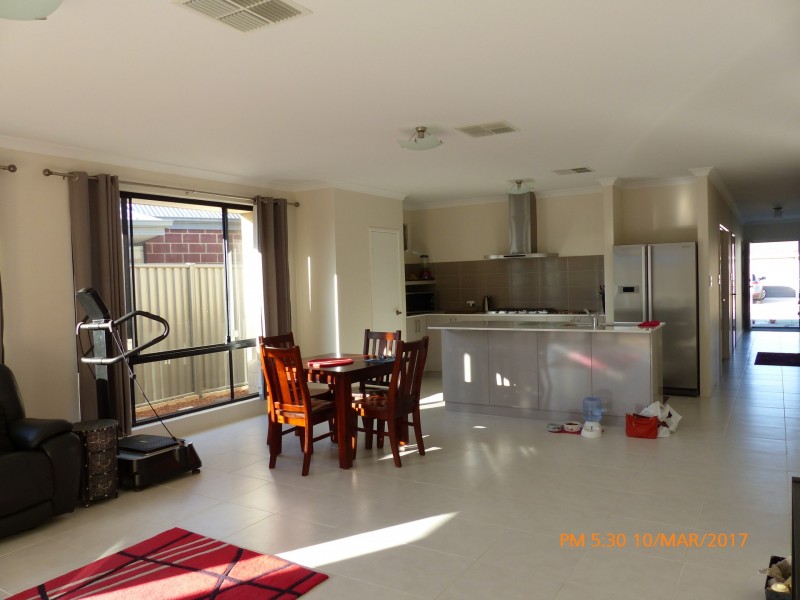 7 Mahoney Street, Success WA 6164