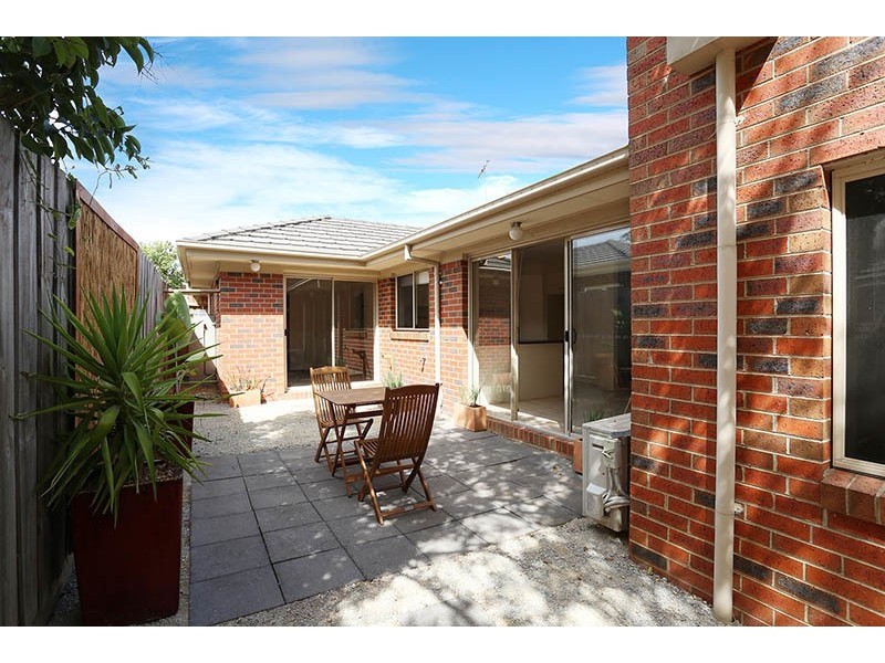 4/10 Lawson Parade, Heidelberg Heights VIC 3081