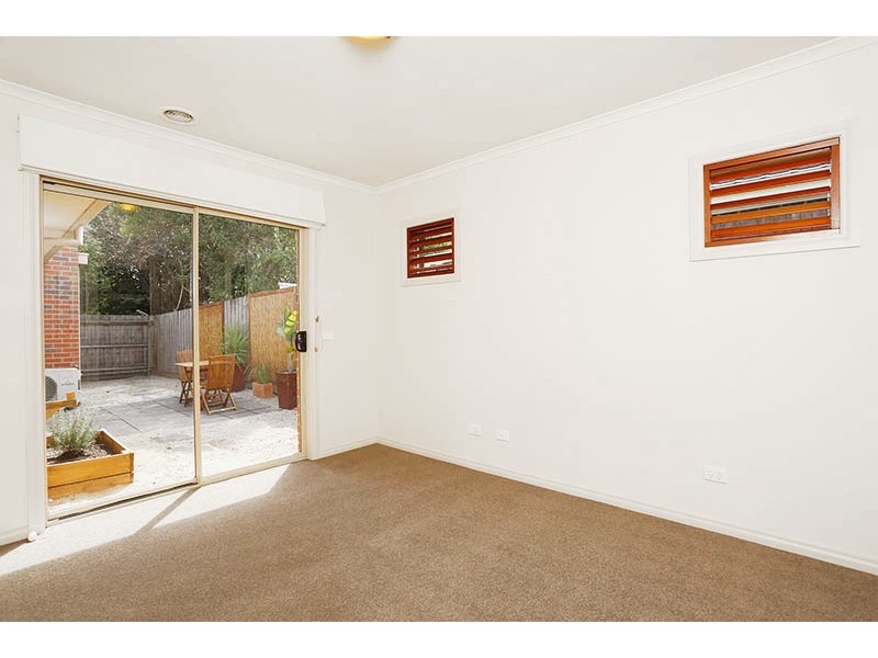 4/10 Lawson Parade, Heidelberg Heights VIC 3081