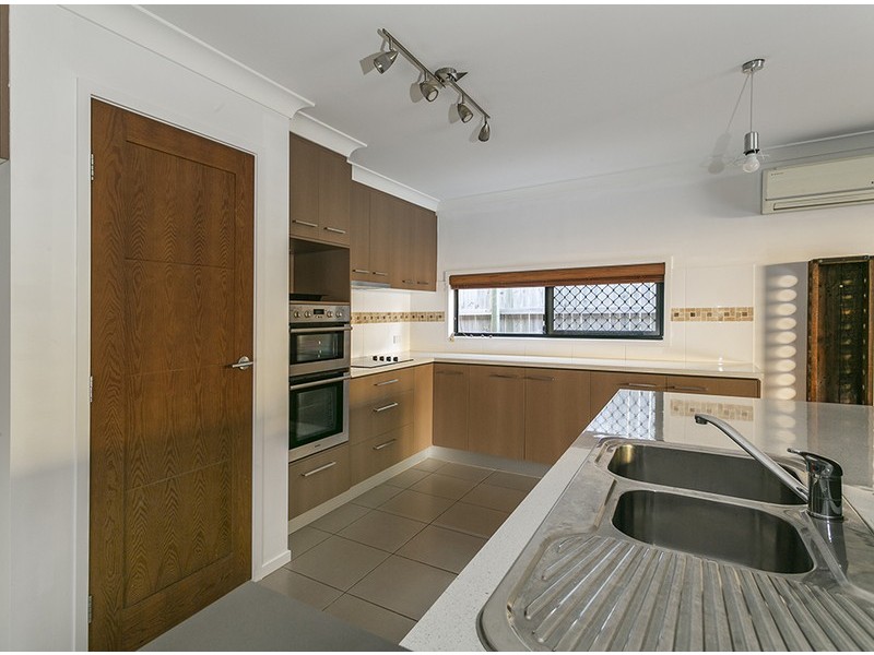 6 Tenzing Place, Springfield Lakes QLD 4300