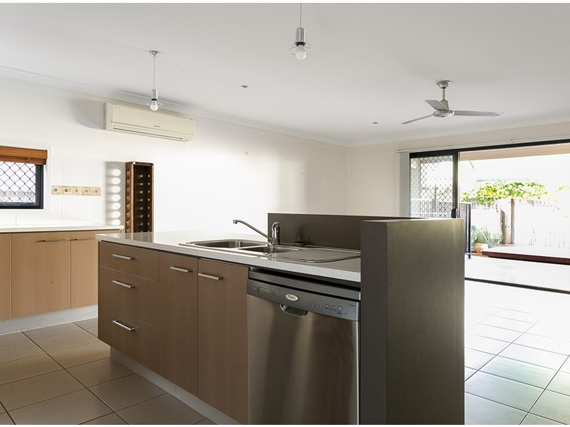 6 Tenzing Place, Springfield Lakes QLD 4300