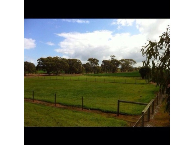 2 McGrath Street, Brookton WA 6306