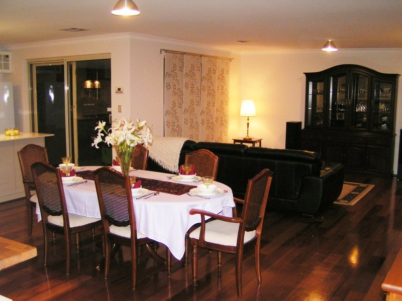 75  Kentucky Boulevard, Hocking WA 6065