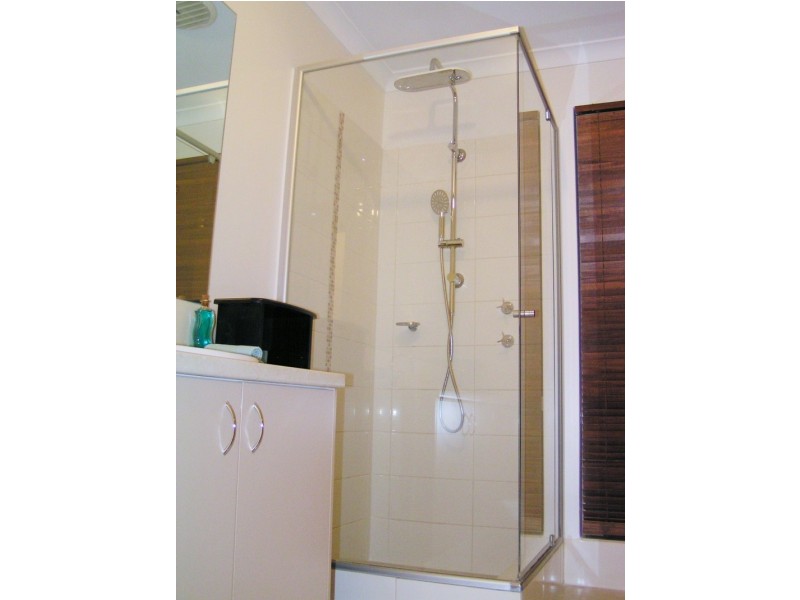 75  Kentucky Boulevard, Hocking WA 6065