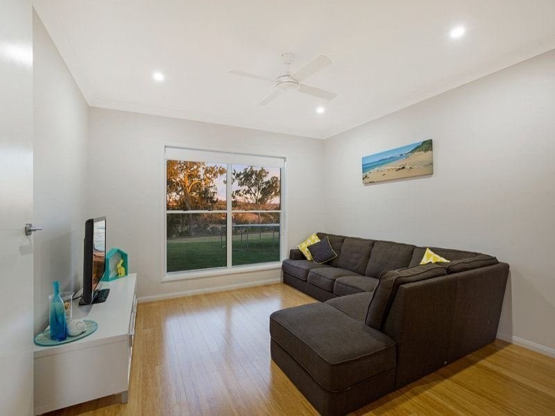27 Colonial Drive, Gowrie Junction QLD 4352