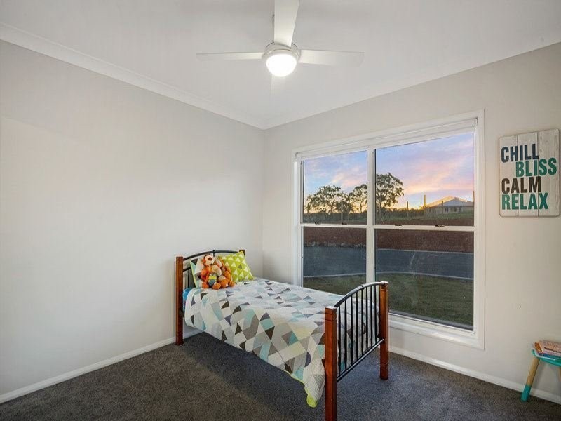 27 Colonial Drive, Gowrie Junction QLD 4352