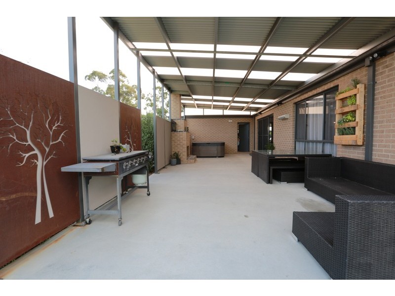 10 Stringer Road, Toongabbie VIC 3856