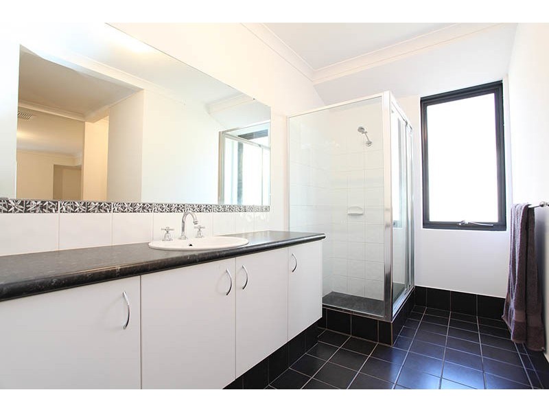 3 Varia Way, Halls Head WA 6210